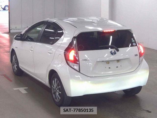 Toyota AQUA 2015-07 8284549-4
