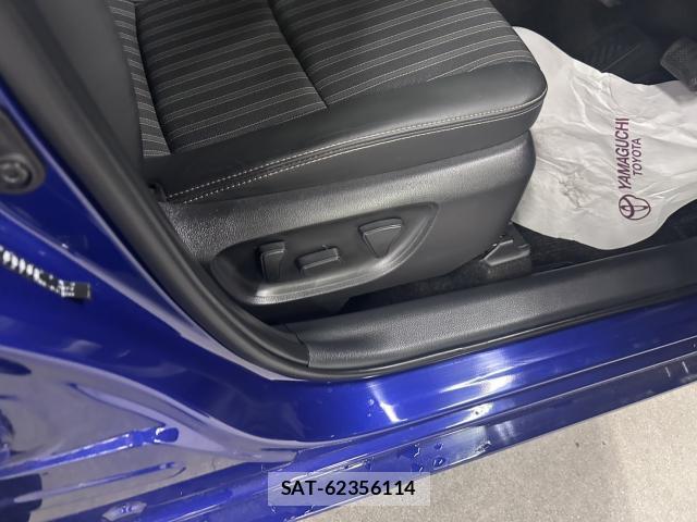 Toyota AQUA 2021-09 8284765-10
