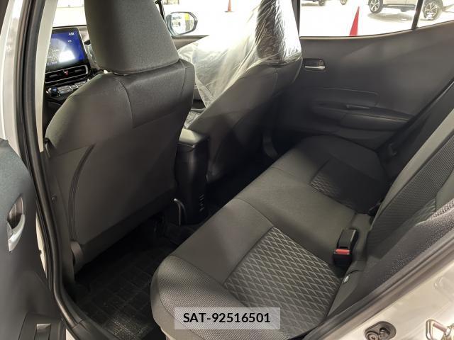 Toyota AQUA 2025-09 8284774-12