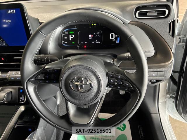 Toyota AQUA 2025-09 8284774-16