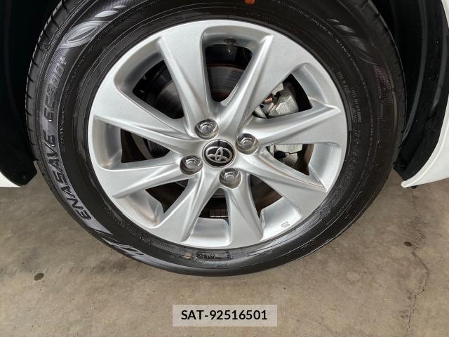 Toyota AQUA 2025-09 8284774-9