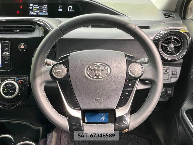 Toyota AQUA 2018-02 8284950-10