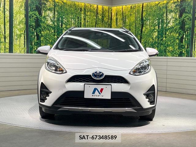 Toyota AQUA 2018-02 8284950-13