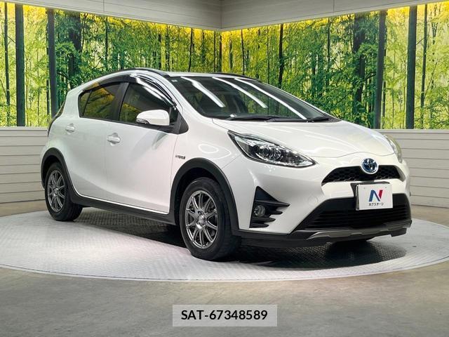 Toyota AQUA 2018-02 8284950-15