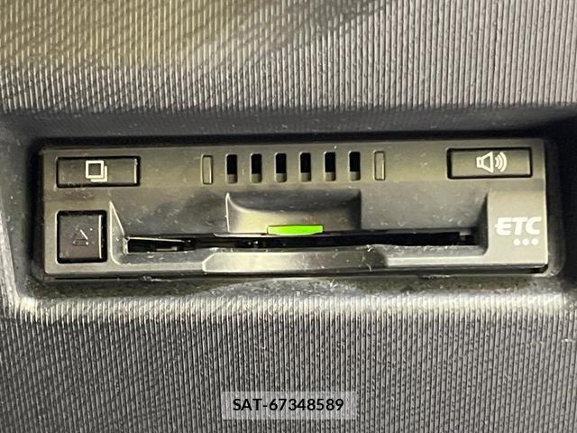 Toyota AQUA 2018-02 8284950-5