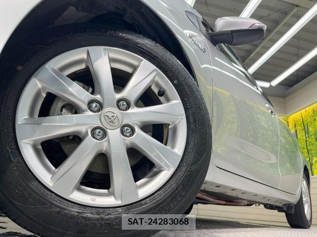 Toyota AQUA 2015-10 8284960-12