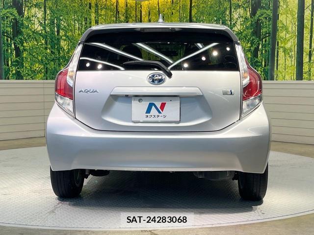 Toyota AQUA 2015-10 8284960-14