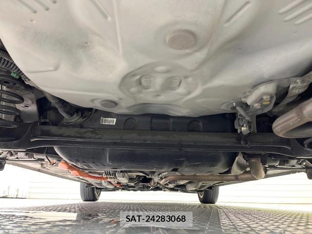 Toyota AQUA 2015-10 8284960-18