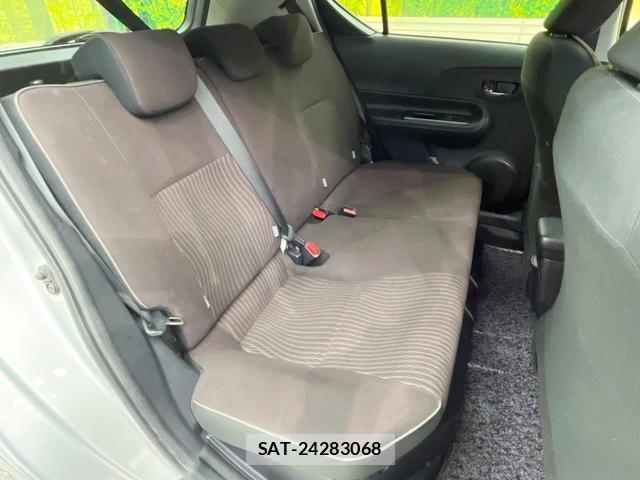 Toyota AQUA 2015-10 8284960-8