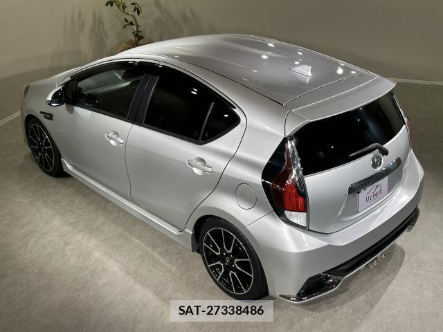 Toyota AQUA 2016-04 8285081-14
