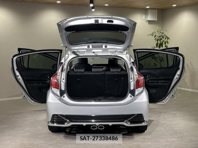Toyota AQUA 2016-04 8285081-18