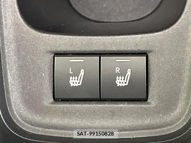 Toyota AQUA 2021-07 8285160-4
