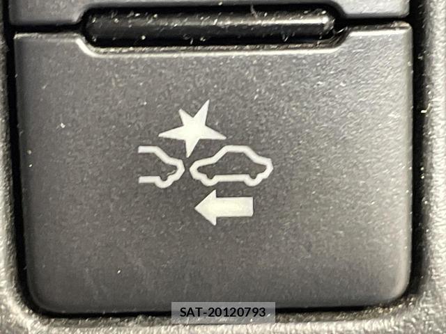 Toyota AQUA 2017-11 8285357-4