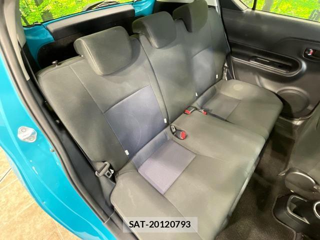 Toyota AQUA 2017-11 8285357-8