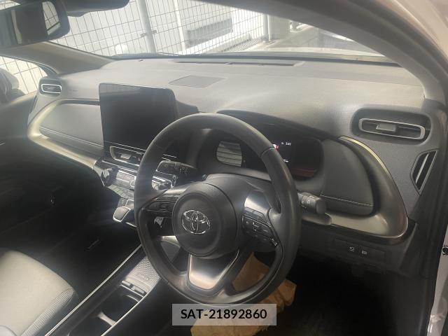 Toyota AQUA 2024-07 8285377-2