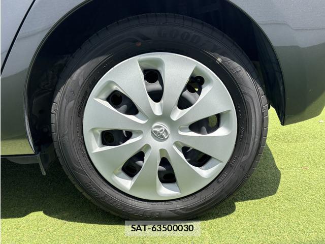 Toyota AQUA 2012-12 8285481-13
