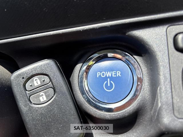 Toyota AQUA 2012-12 8285481-5