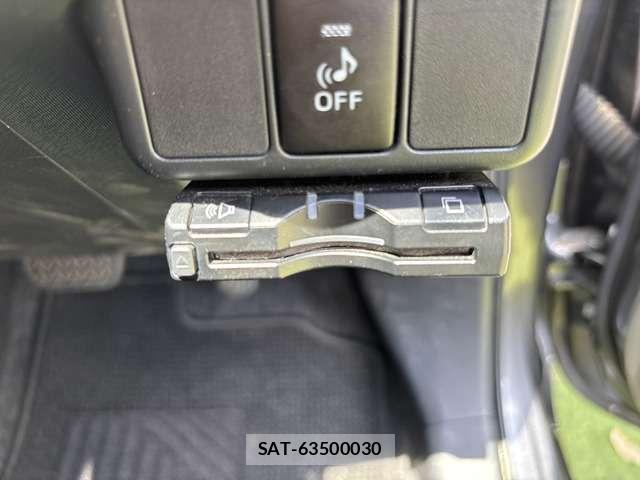 Toyota AQUA 2012-12 8285481-6