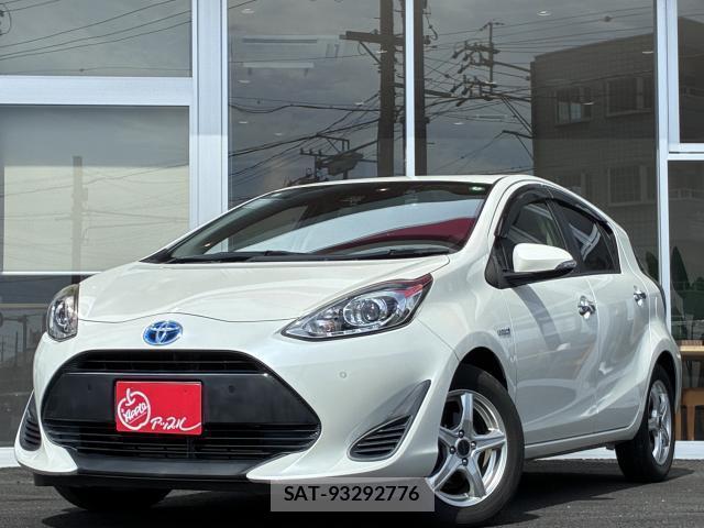 Toyota AQUA 2018-08 8285602-0