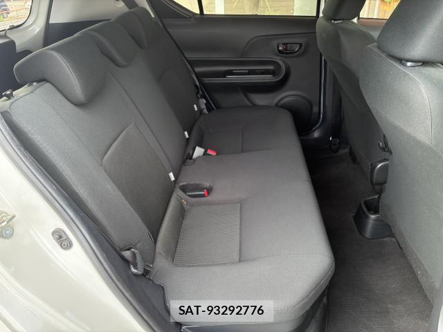 Toyota AQUA 2018-08 8285602-16