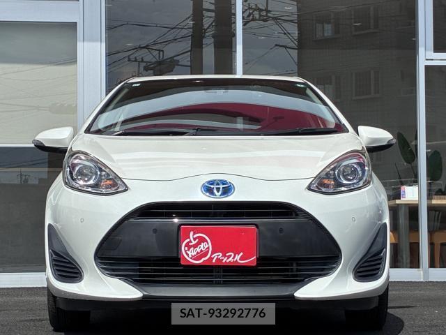 Toyota AQUA 2018-08 8285602-3