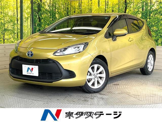 Toyota AQUA 2022-07 8285617-0