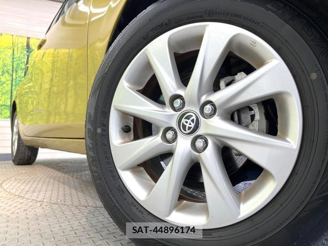 Toyota AQUA 2022-07 8285617-12