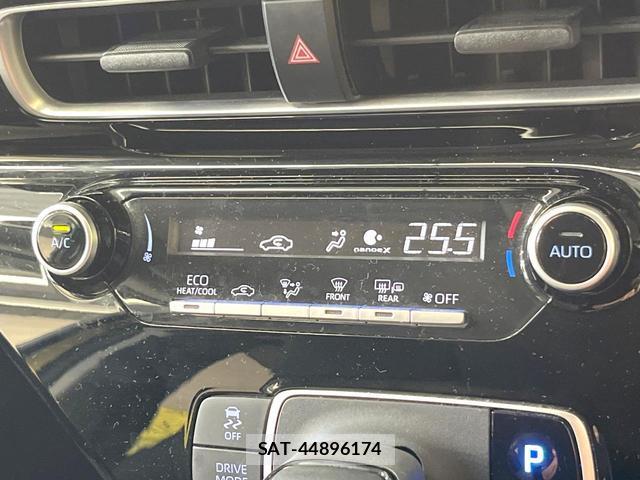 Toyota AQUA 2022-07 8285617-6