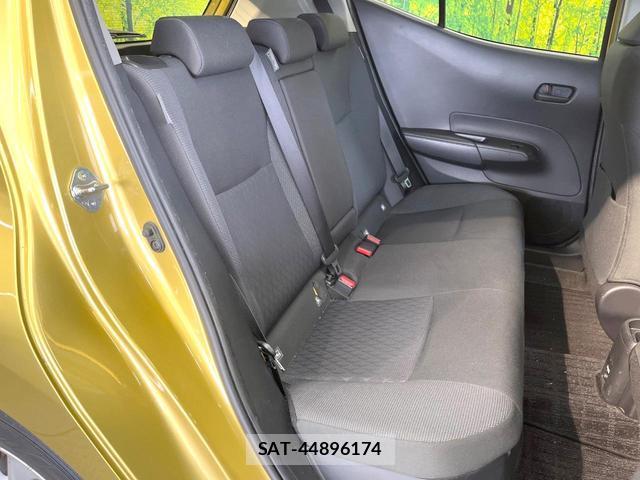 Toyota AQUA 2022-07 8285617-8