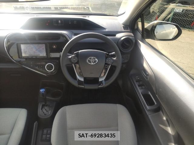 Toyota AQUA 2021-08 8285685-2