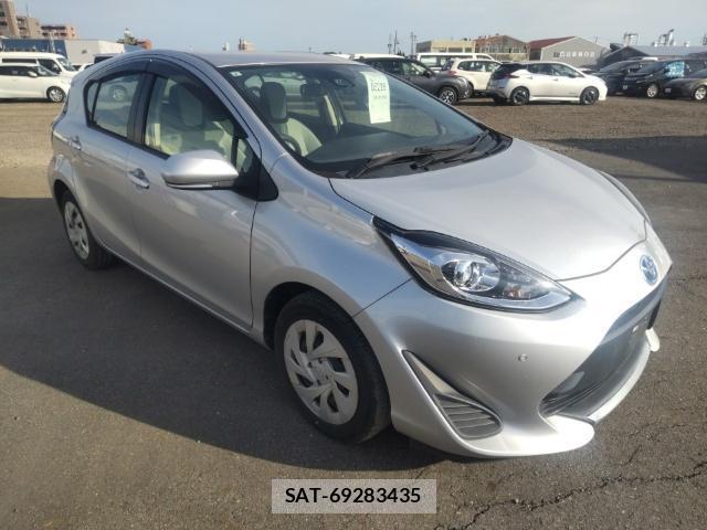 Toyota AQUA 2021-08 8285685-3