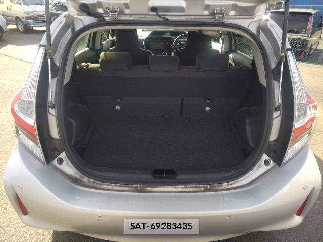 Toyota AQUA 2021-08 8285685-7