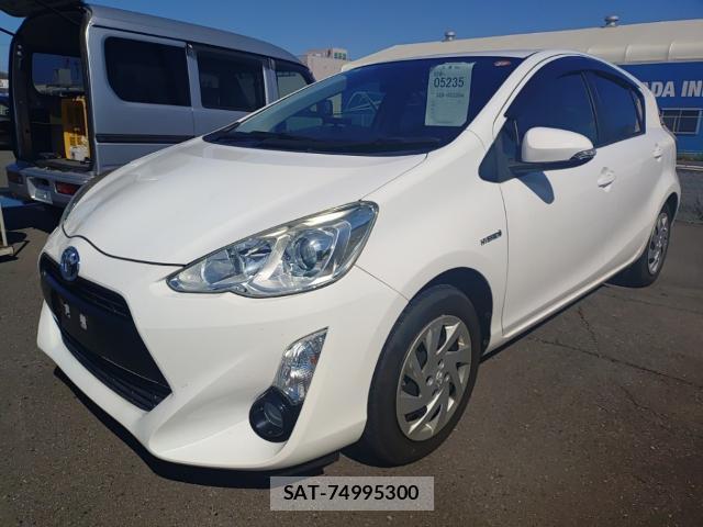 Toyota AQUA 2015-07 8285689-0