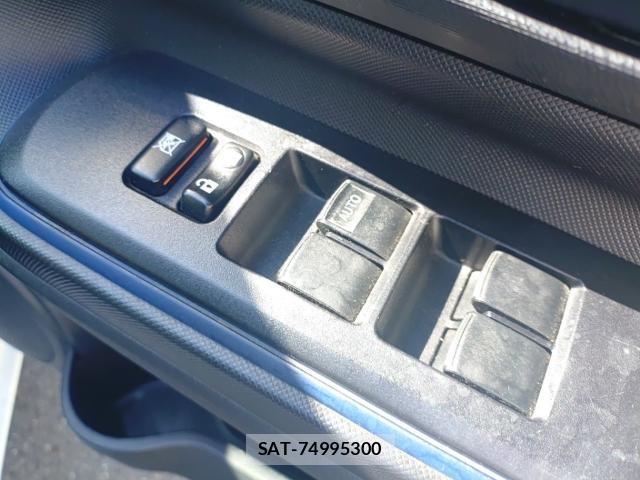 Toyota AQUA 2015-07 8285689-13