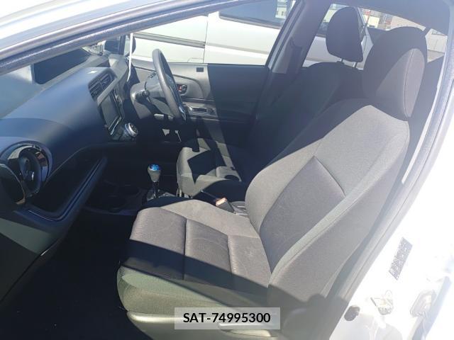 Toyota AQUA 2015-07 8285689-15