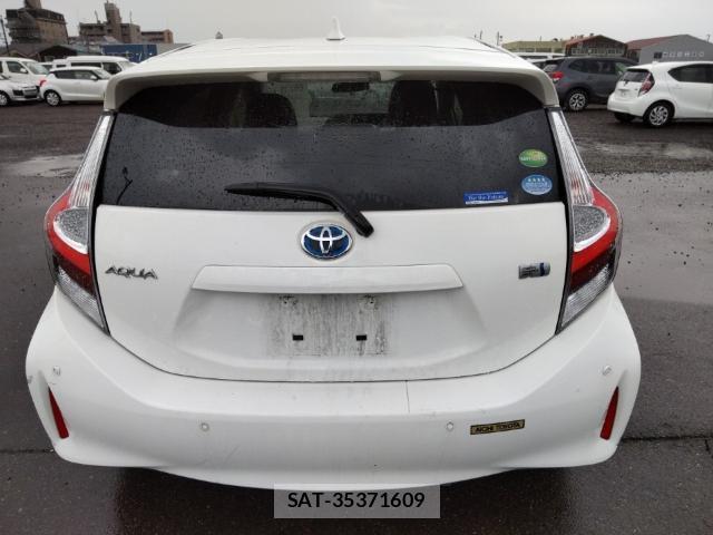 Toyota AQUA 2019-07 8285690-1