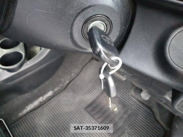 Toyota AQUA 2019-07 8285690-14