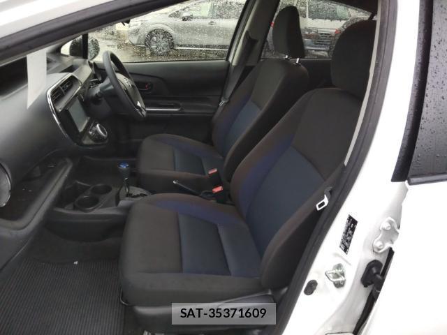 Toyota AQUA 2019-07 8285690-15