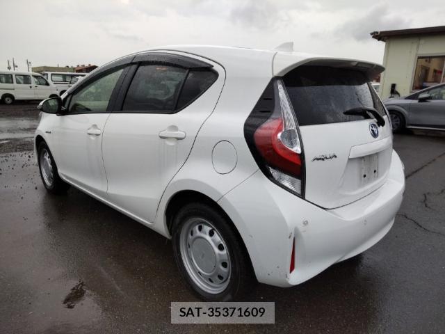 Toyota AQUA 2019-07 8285690-5