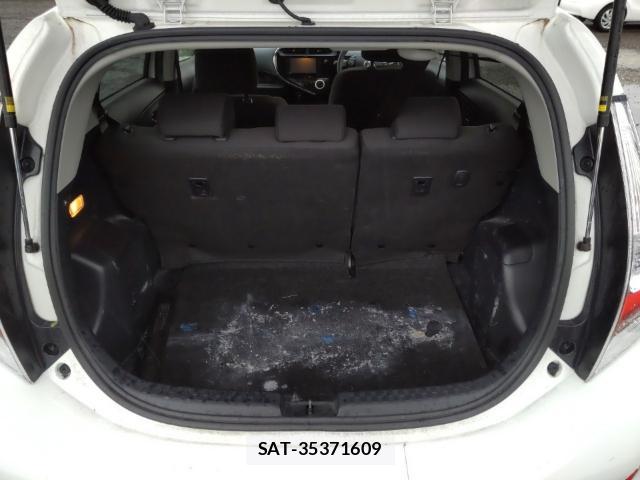 Toyota AQUA 2019-07 8285690-7