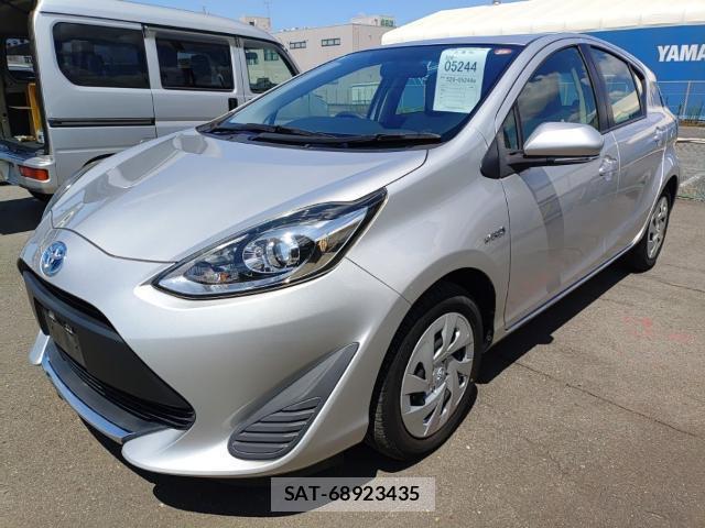 Toyota AQUA 2021-07 8285691-0