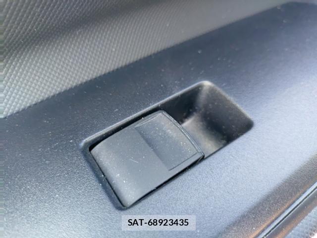 Toyota AQUA 2021-07 8285691-12