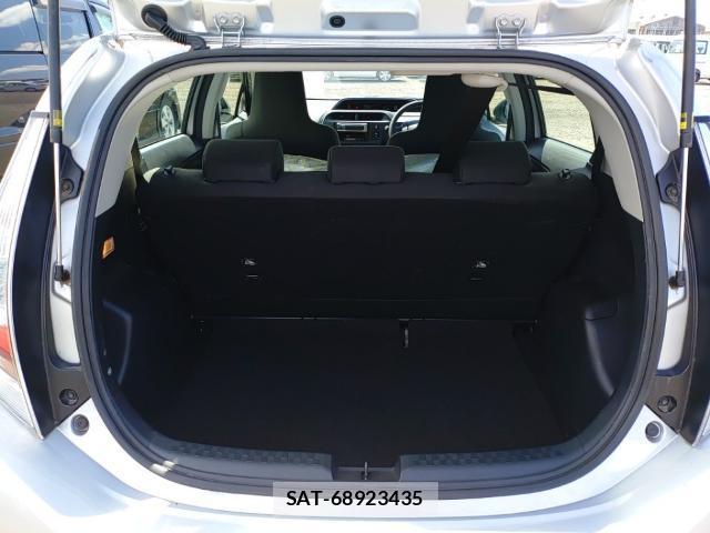 Toyota AQUA 2021-07 8285691-7