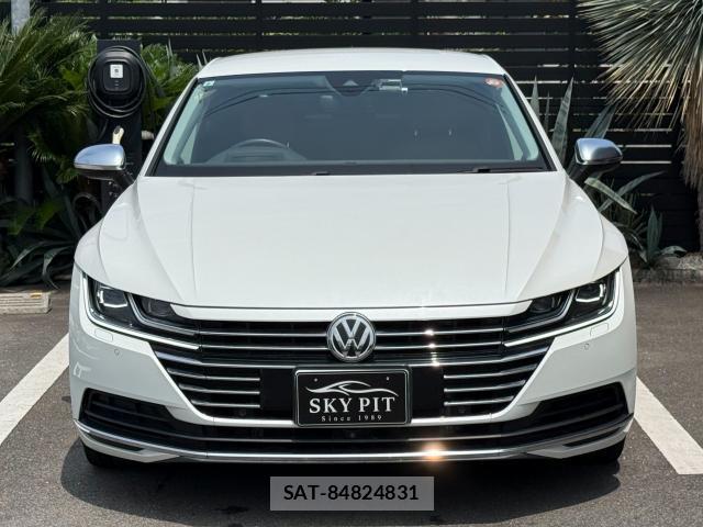 VolksWagen ARTEON 2018-10 8282539-10
