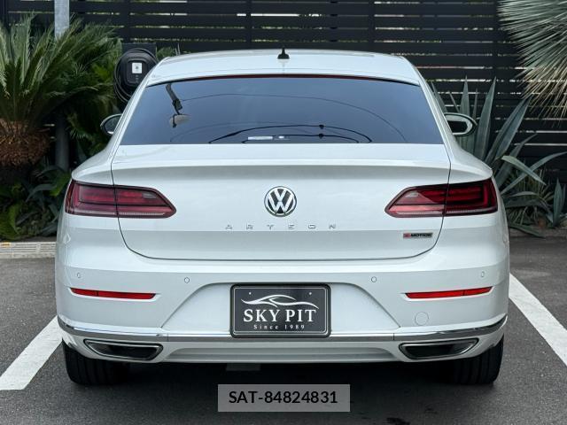 VolksWagen ARTEON 2018-10 8282539-12