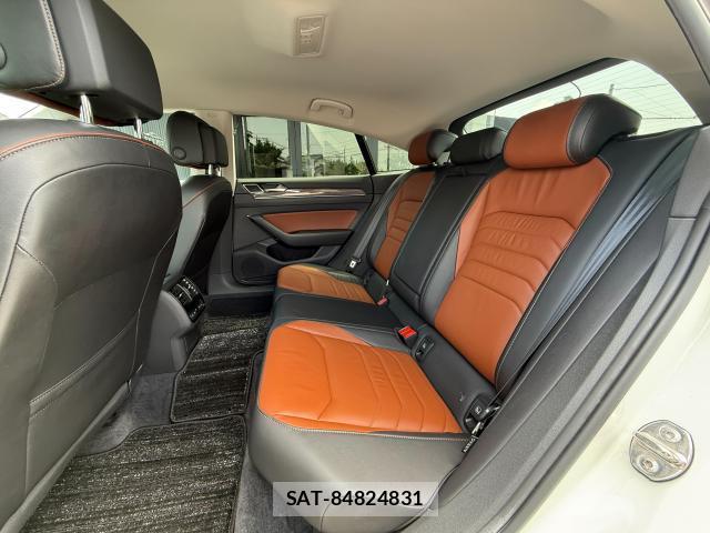 VolksWagen ARTEON 2018-10 8282539-15
