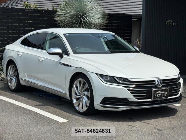 VolksWagen ARTEON 2018-10 8282539-3