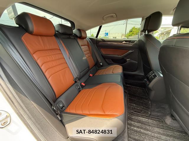 VolksWagen ARTEON 2018-10 8282539-7