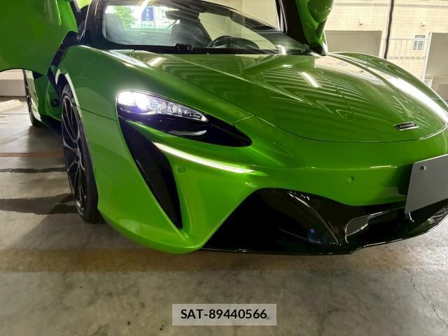 McLaren Artura 2024-12 8283102-4