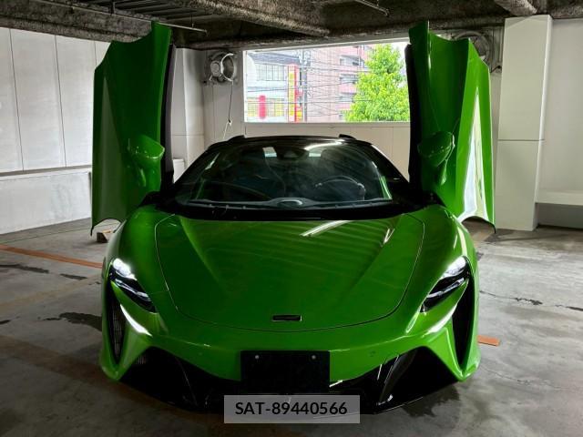 McLaren Artura 2024-12 8283102-5